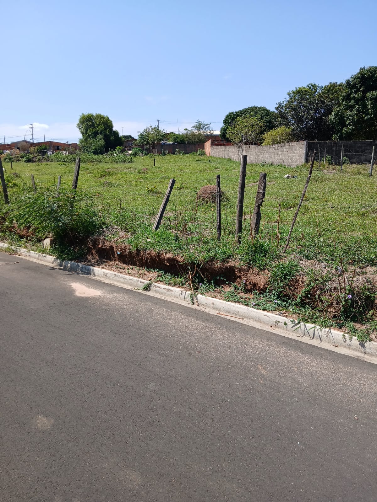 TERRENO.