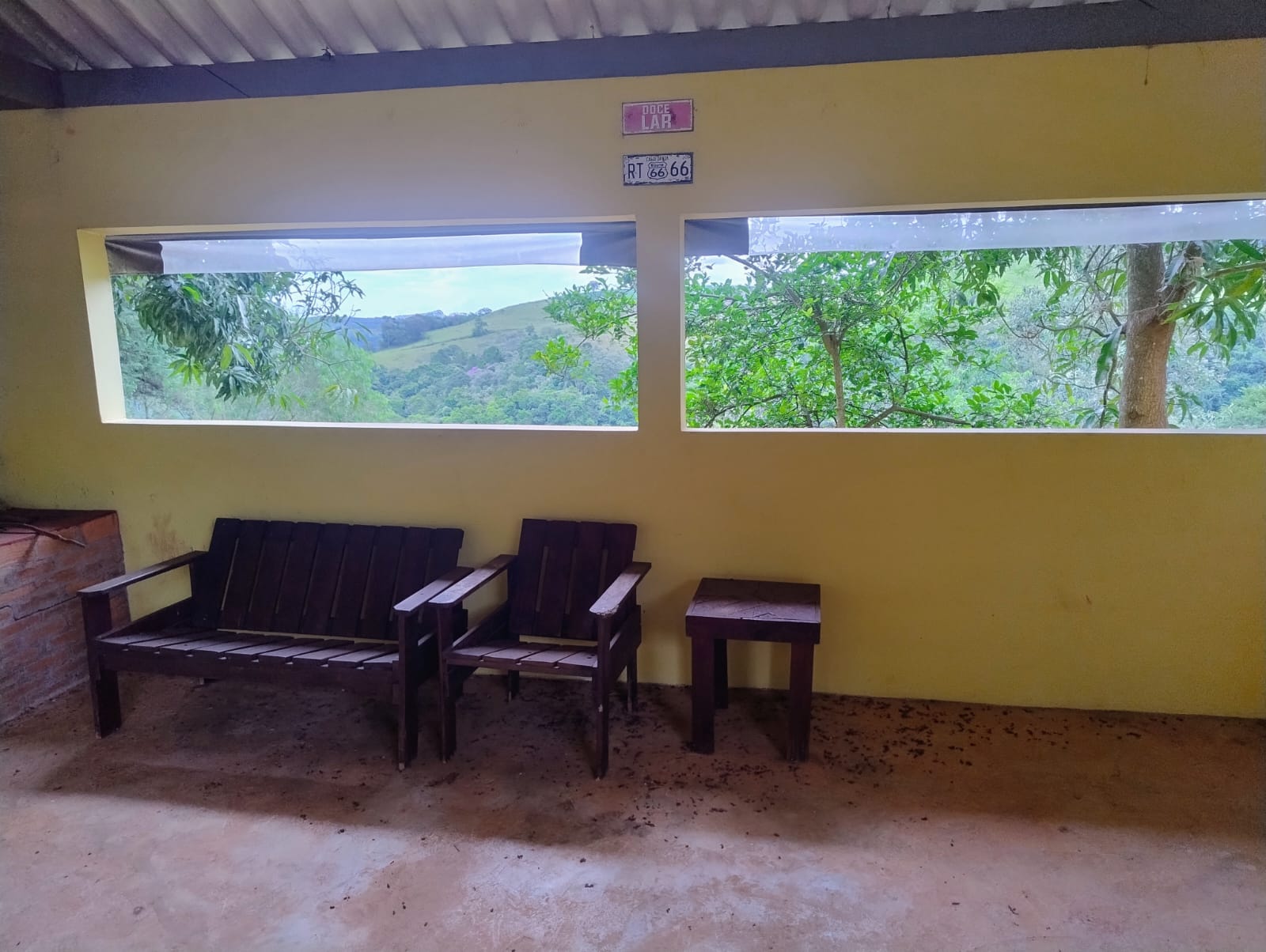 SÍTIO, 3 qtos (1 st).