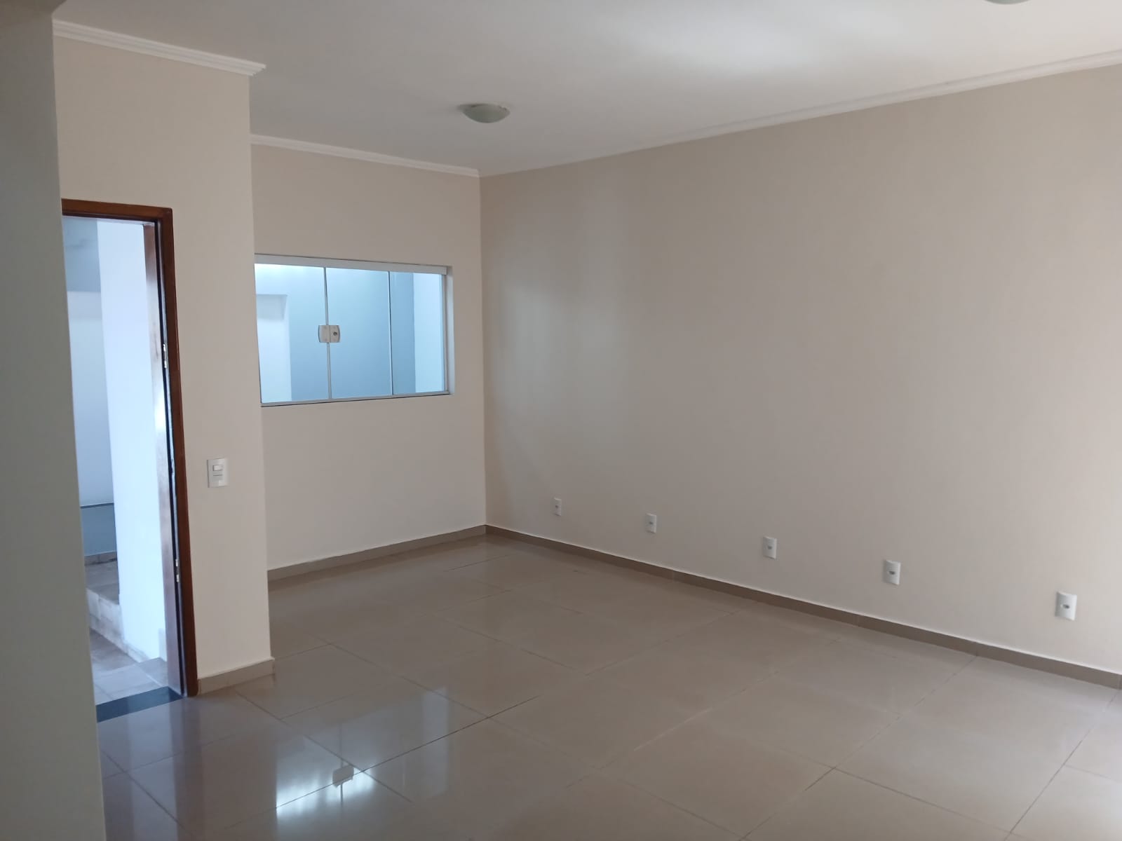 CASA, 3 qtos (1 st), 145 m².