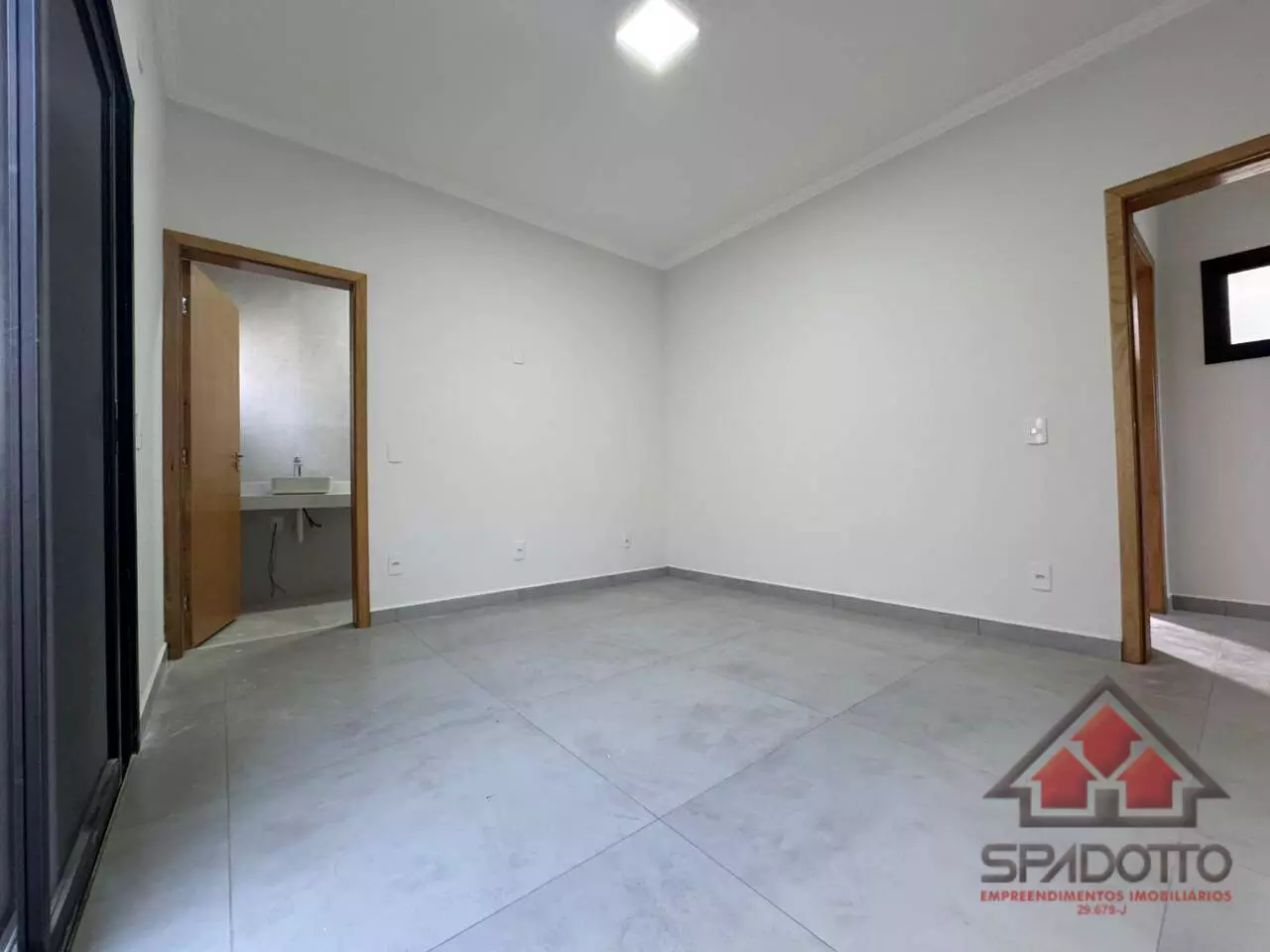 CASA, 3 qtos (3 st), 450 m².