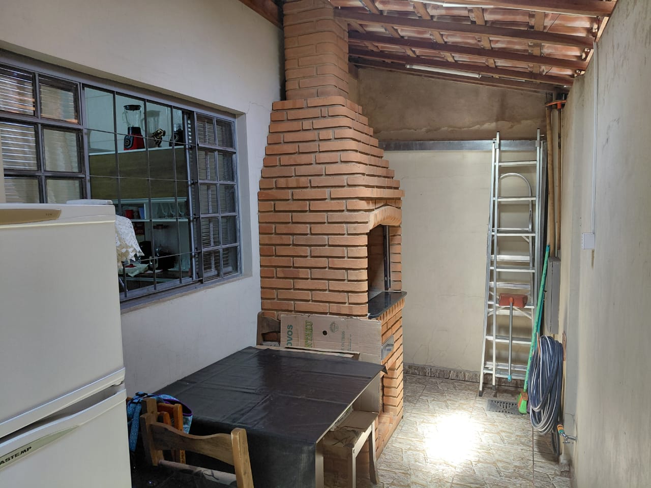 CASA, 2 qtos, 127 m².