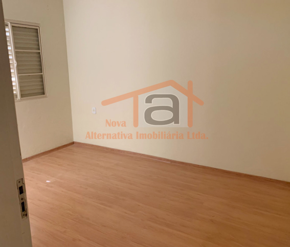 CASA, 3 qtos (1 st), 250 m².