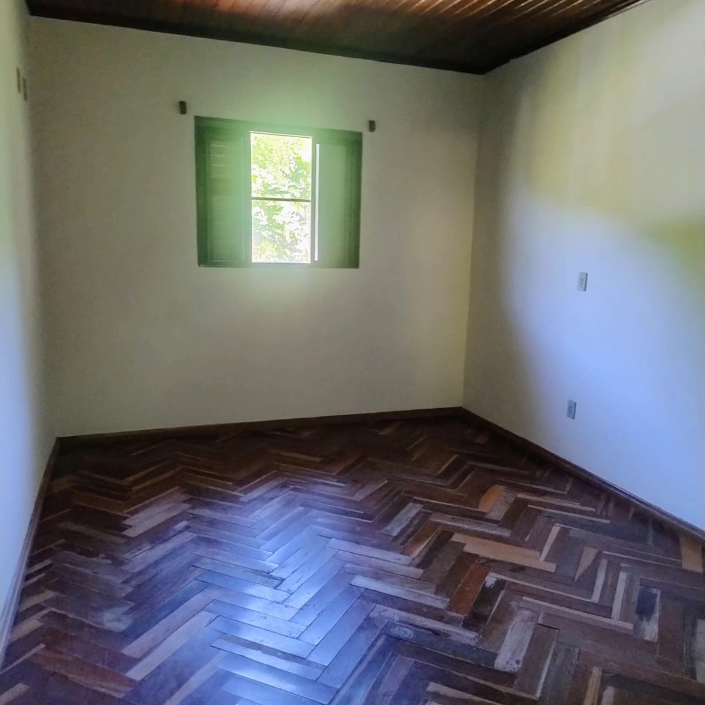 CASA, 4 qtos (1 st).
