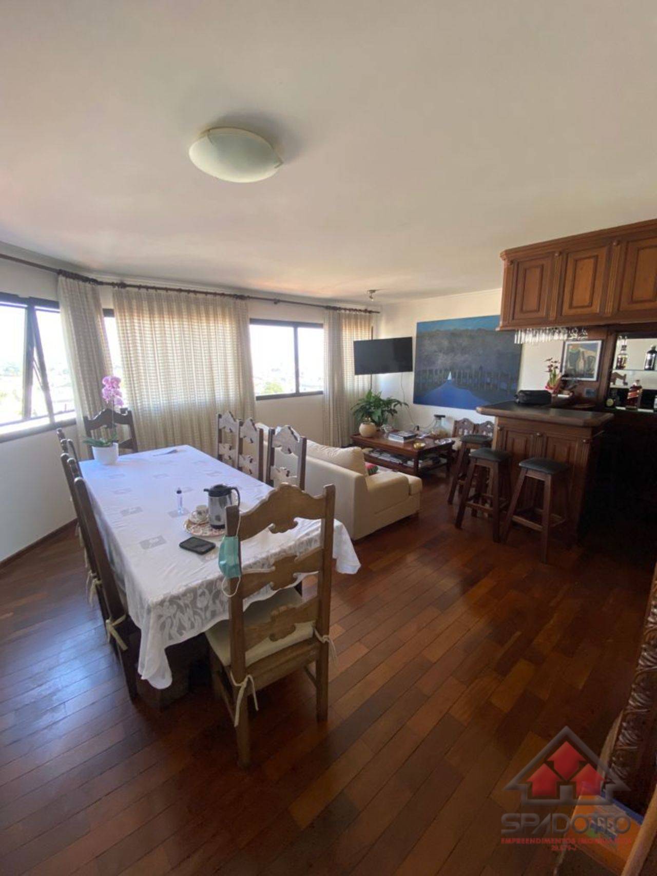 APARTAMENTO, 3 qtos (2 st).