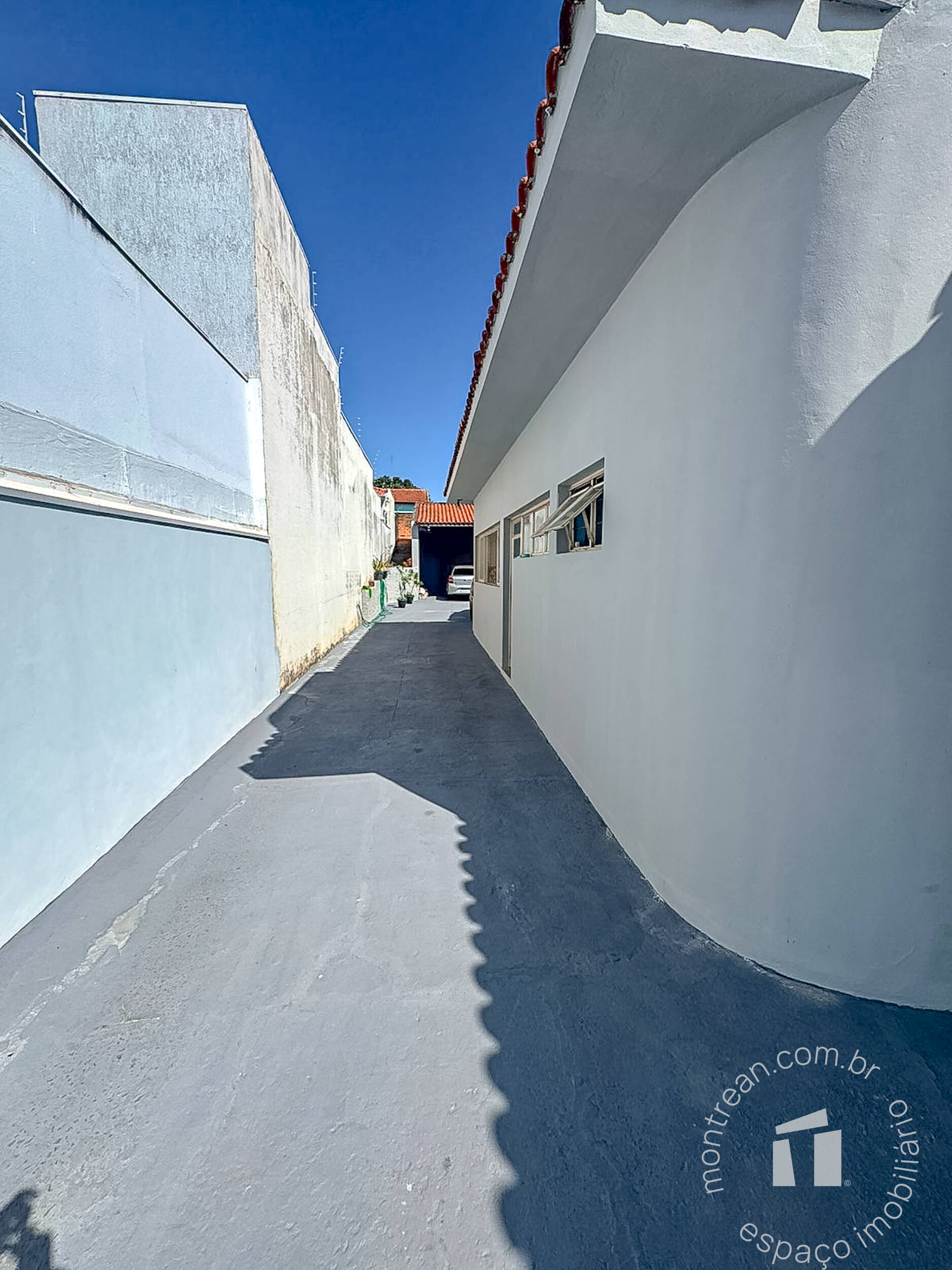 CASA, 5 qtos (2 st), 672 m².