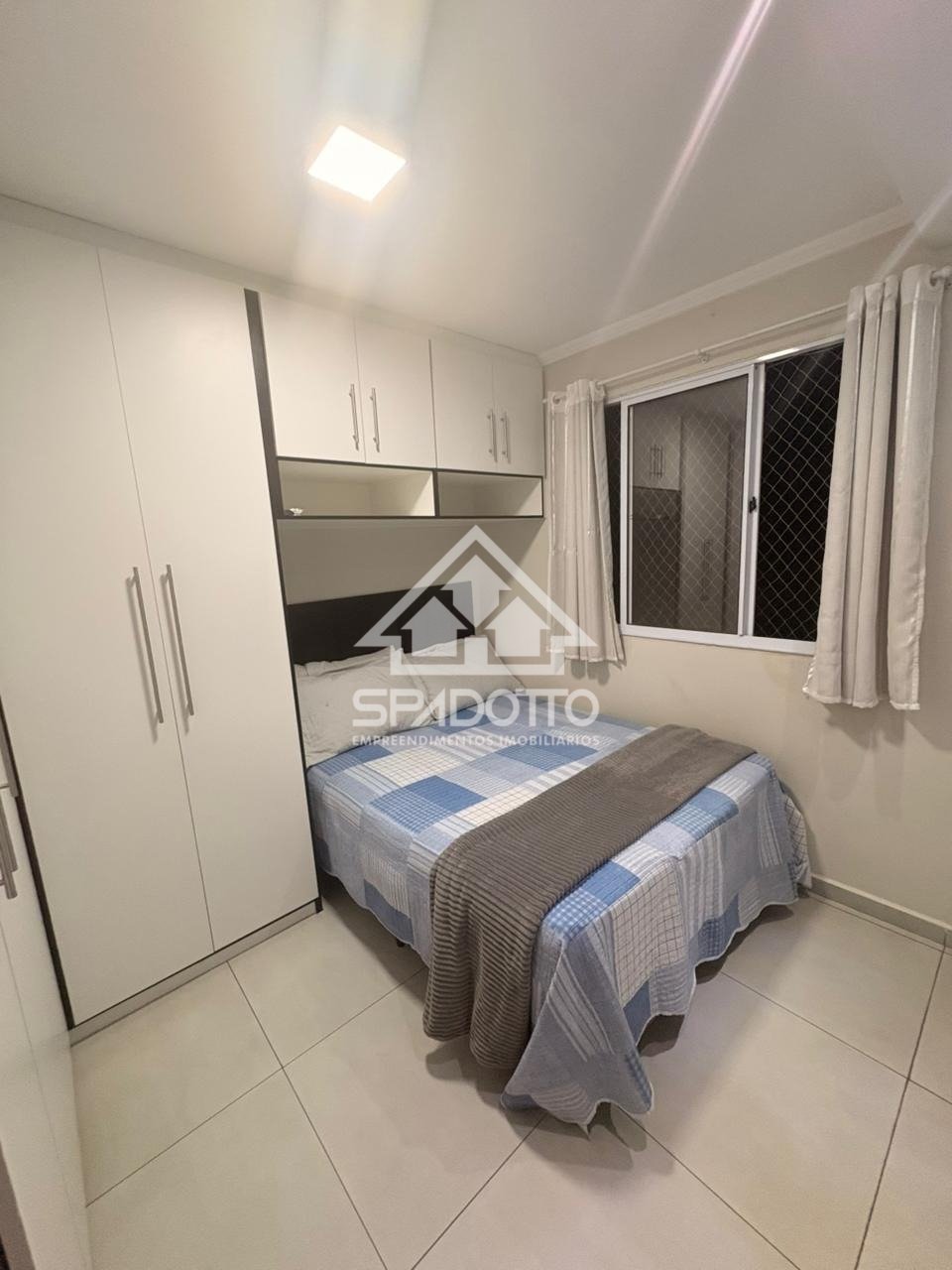 APARTAMENTO, 2 qtos.
