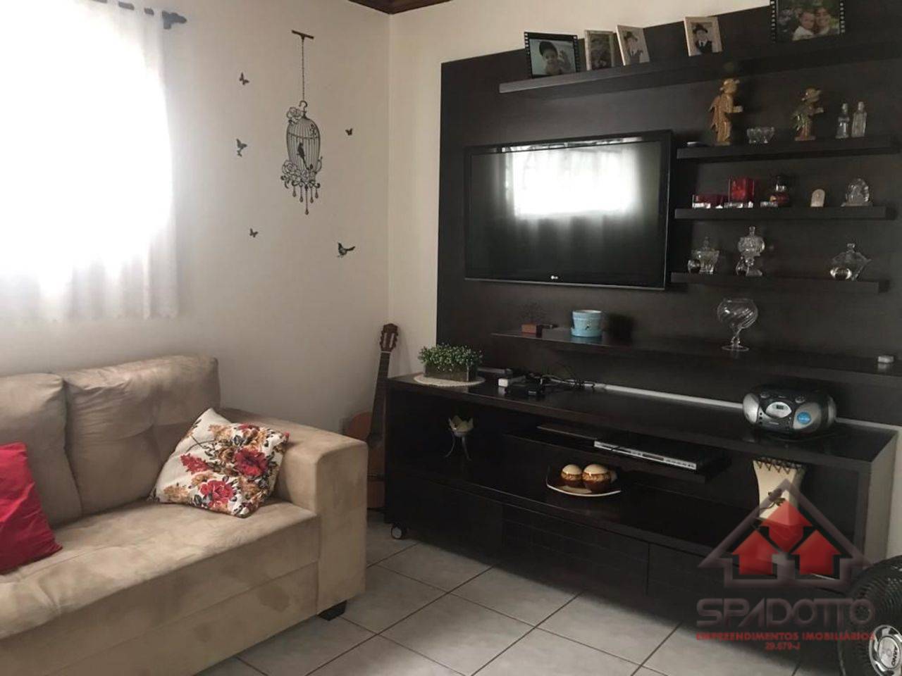 CASA, 3 qtos (1 st), 326 m².