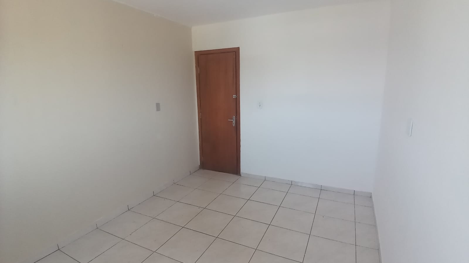 GALPÃO COMERCIAL.